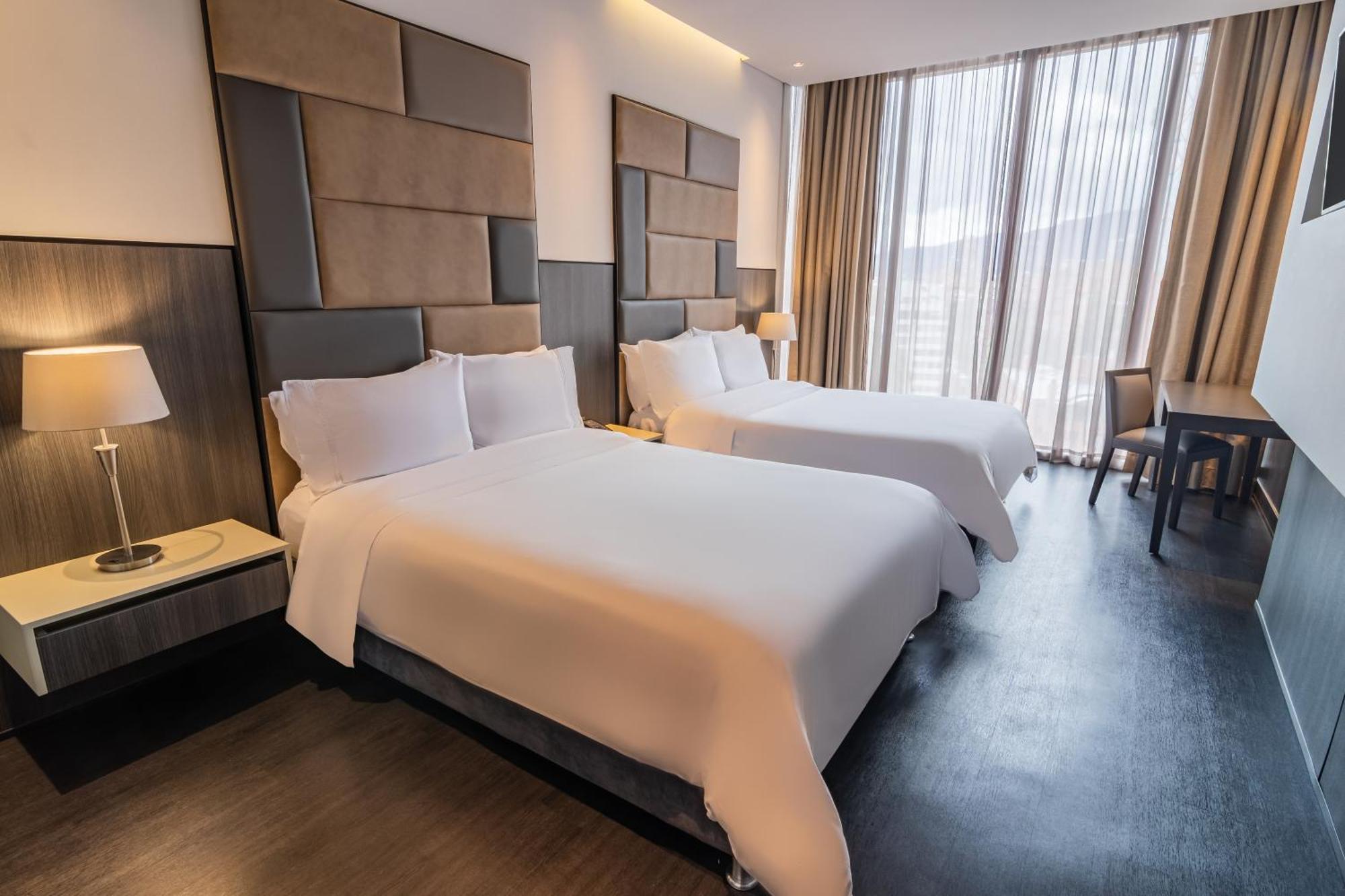 Quarto com 2 Camas de Solteiro