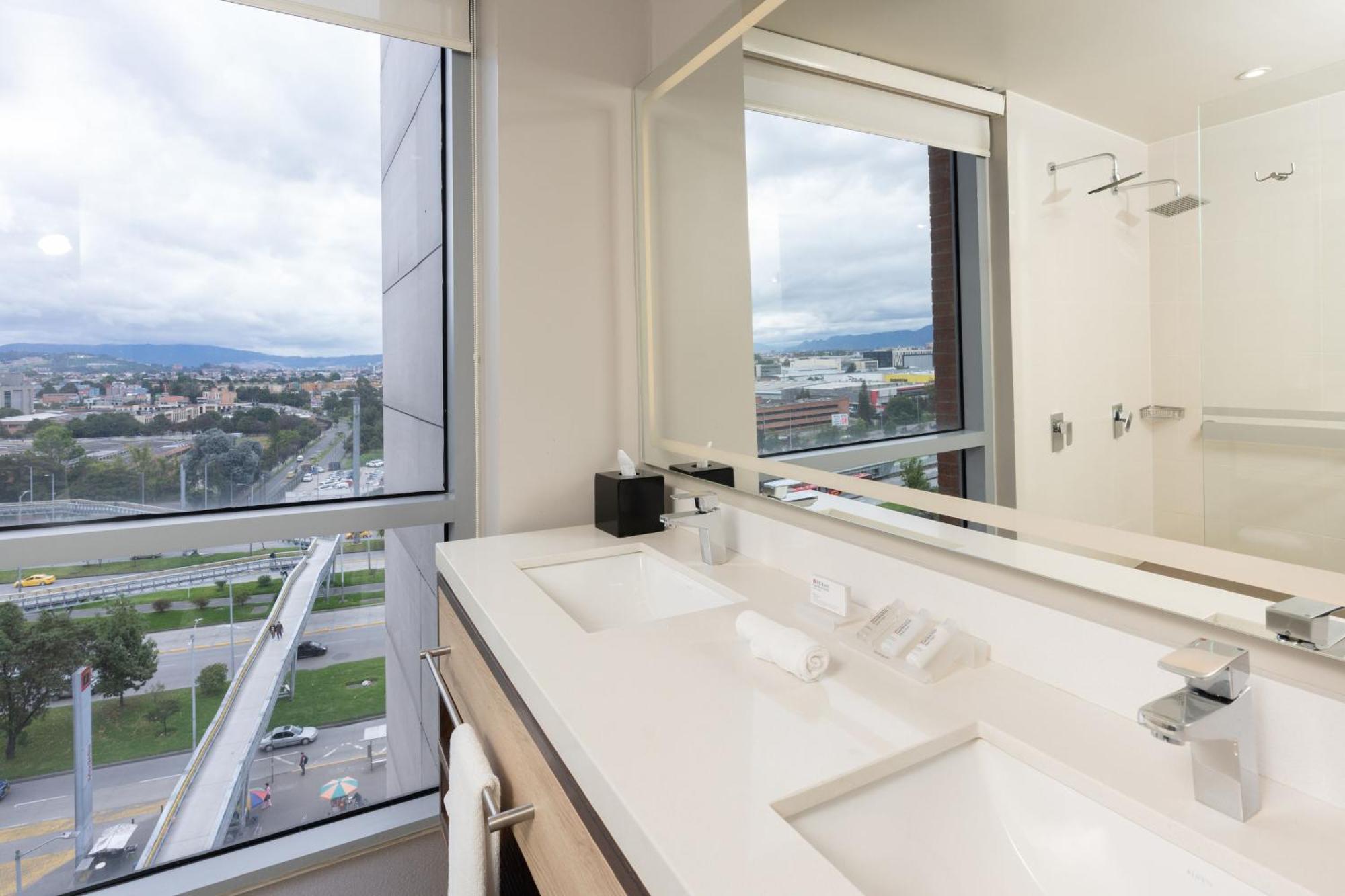 One-Bedroom King Suite