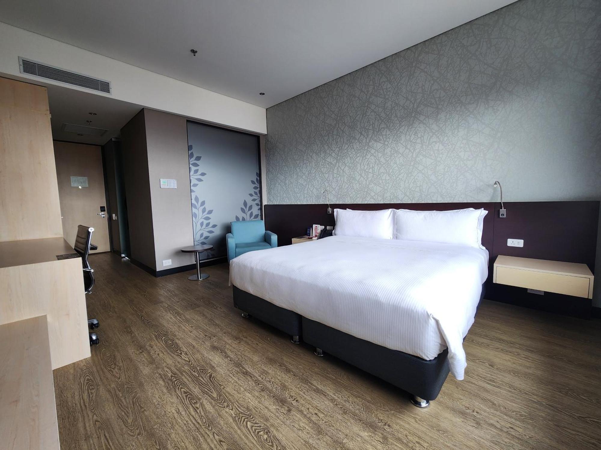 Executive King Room