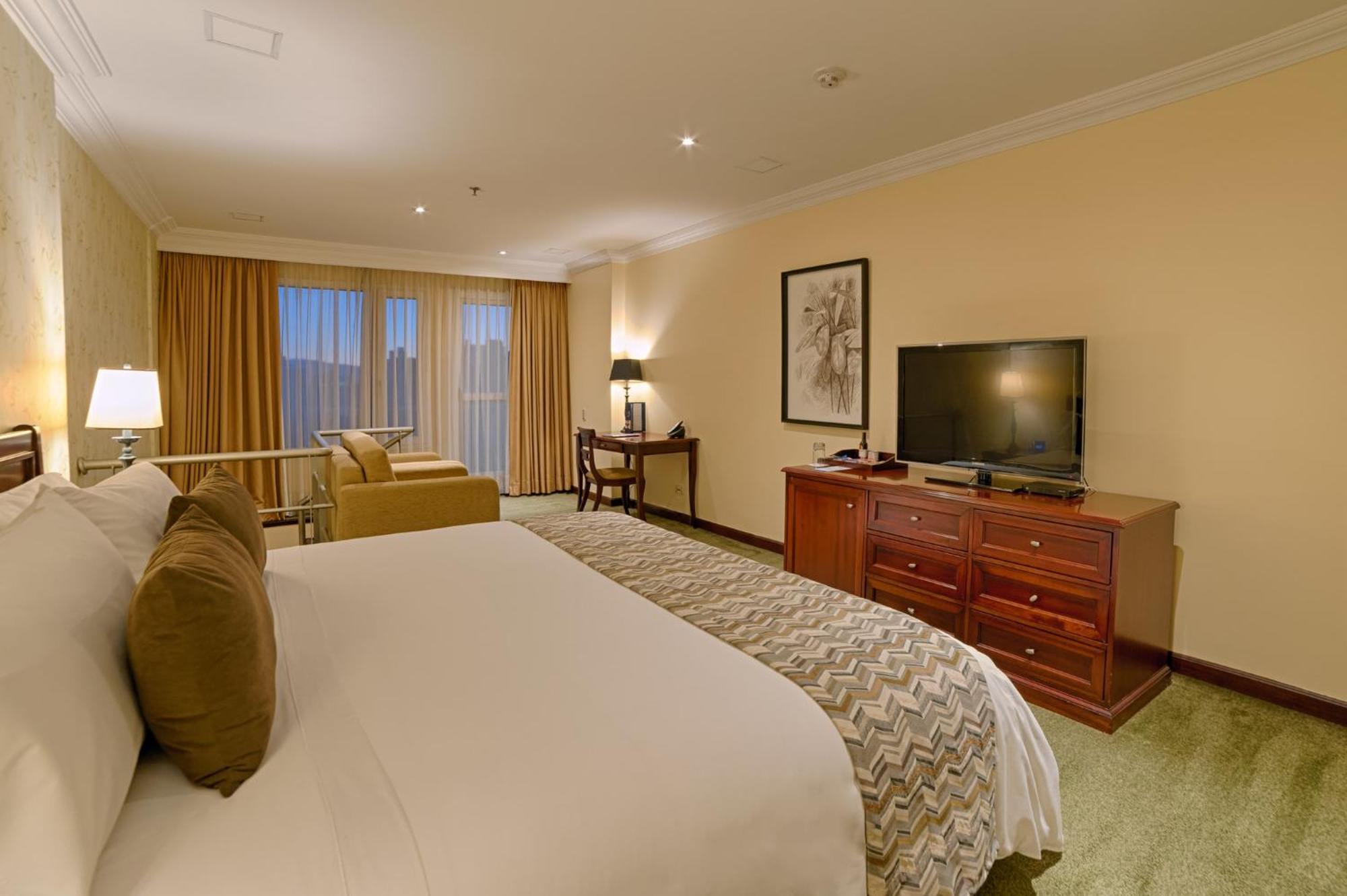 Quarto com Cama King-size