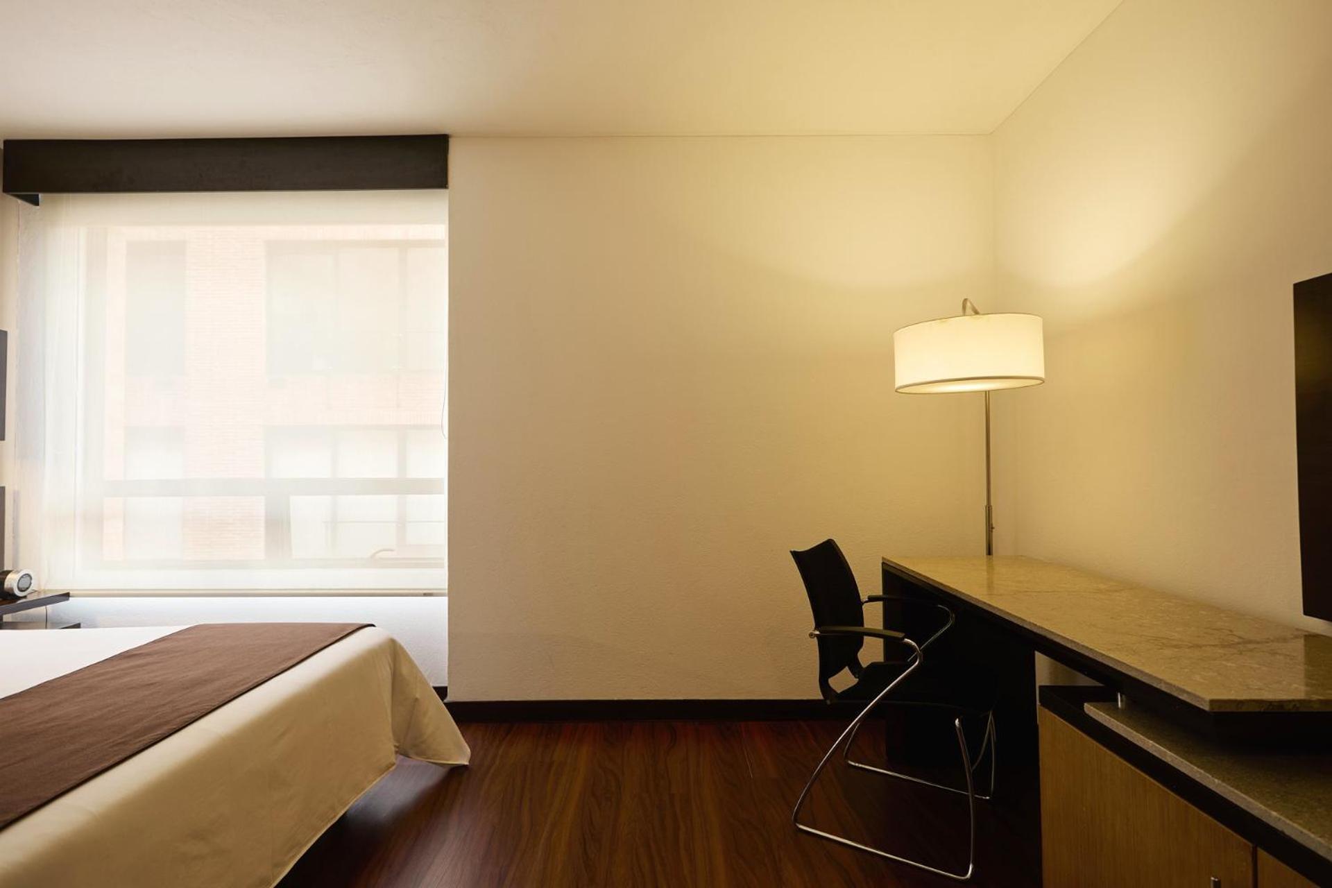 Standard Queen Room