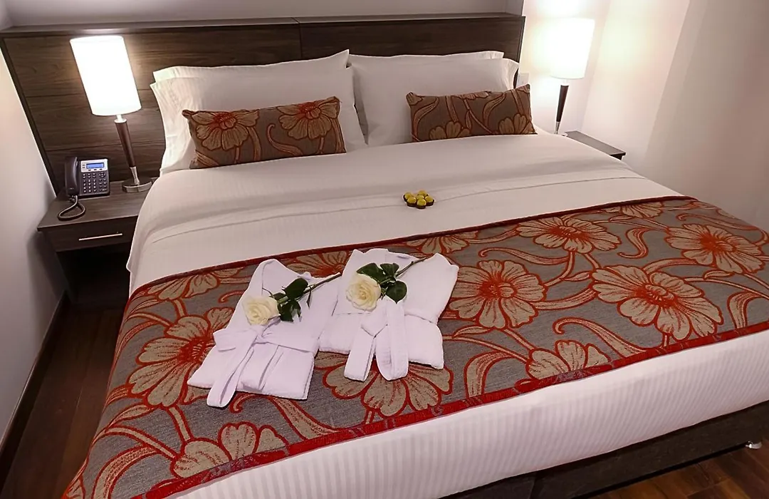 Az Hotel-1