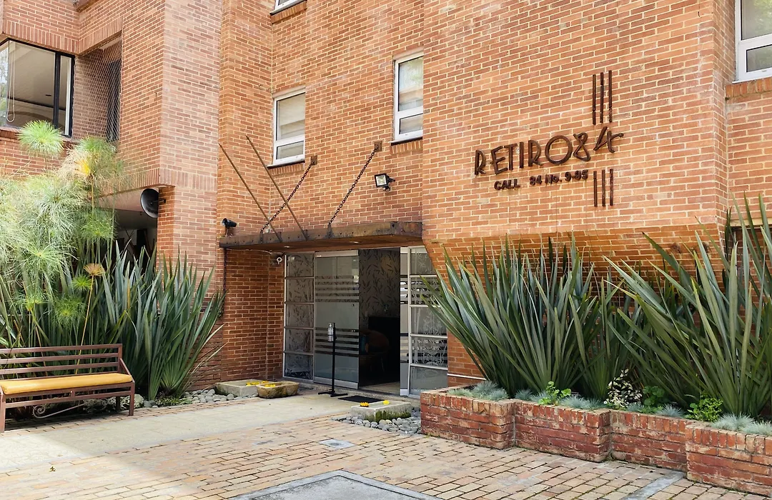 Hotel Retiro 84-1